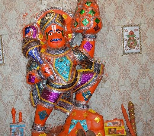 Shri Hanuman Ji ki Aarti: श्री हनुमान जी की आरती,आरती कीजै हनुमान लला की...